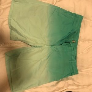 Men’s vineyard vines shorts